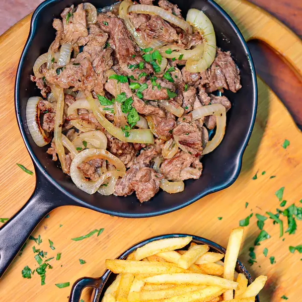 Isca de Carne com Fritas